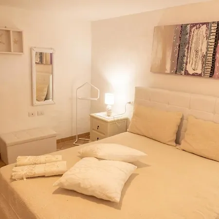 Sardinia Garden And Sea Within Walking Distance *